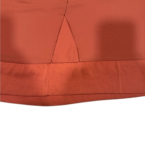 DR2 Cute Satin Effect Trim Short Sleeve Cut Out Back Blouse NWT XXL - Picture 8 of 10